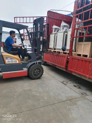 Máquina avançada de tricô de chapéu refletor 7G-18G com alimentador 2F-10F