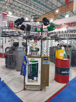 Máquina de tricô circular computadorizada Opek e desempenho para produção de chapéus de costelas