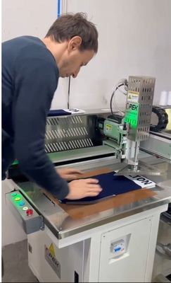 Máquina de costura Opek-300HS de alta eficácia para produtos de costura