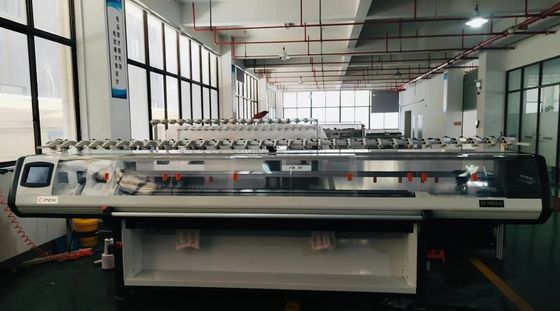 Máquina avançada de tricô plana de quatro sistemas de carroça dupla de 12 gramas para tricô superior