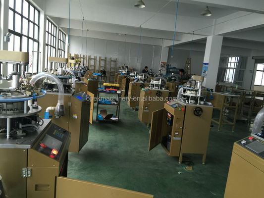 Venda a retalho Opek Multicolor Jacquard Crianças chapéu de boné máquina de tricô alarme totalmente automático