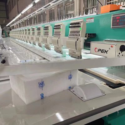 Opek 1520 Máquina de bordado plana de alta velocidade 900W Potência e alimentação universal