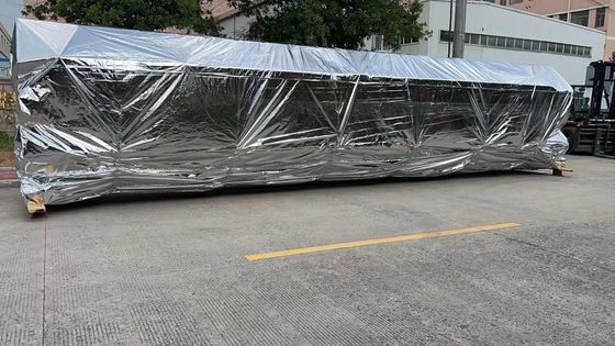 Opek 1520 Máquina de bordado plana de alta velocidade 900W Potência e alimentação universal