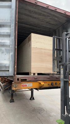 Máquina de bordado de 6 cabeças para roupas e bonés Solução de bordado versátil