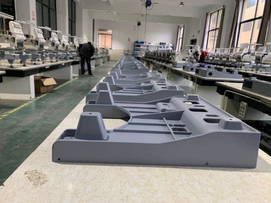 500*1200 Máquina de bordar de tamanho de mesa de trabalho para boné de beisebol em gráficas