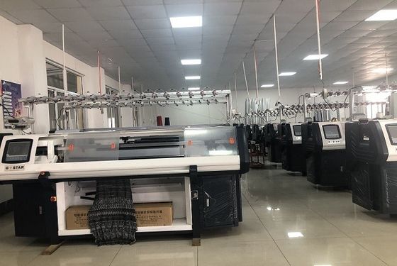 Máquina de tricô de camisola plana totalmente de moda com capacidade de 1280 kg e velocidade de 1,2 m/s